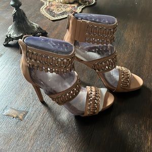 Vince Camuto leather heels